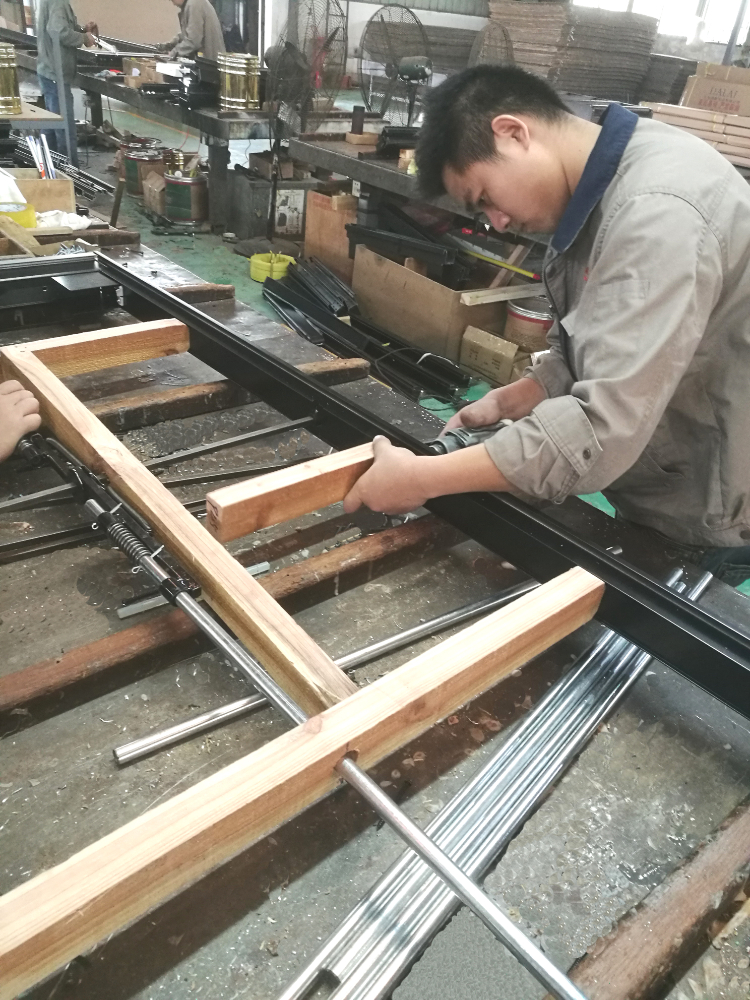 一次意外事件，让我们重新认识北京市大兴区办公钢化玻璃高隔断价格的真相