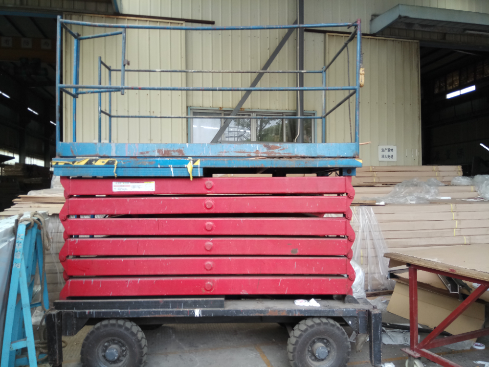 展会空间一秒切换？选错深圳市自动移动隔断厂家可能让你损失惨重！